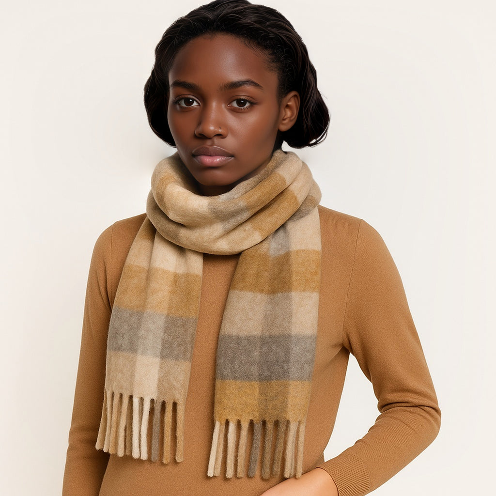 Quzmar  Women's Plaid Scarf with Long Tassel